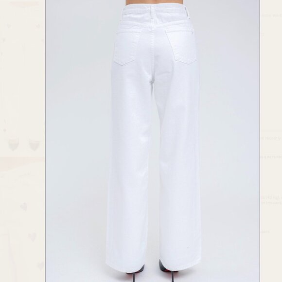 KIMHEKIM Heart Stamped Wide Leg High Rise Jeans - Picture 3 of 4